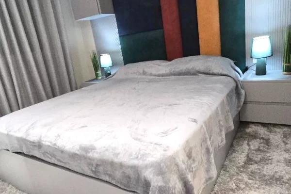 Shtepi me qera Apartament ne Tirane, 2+1, Mobilimi E mobiluar, Pagesa 110,000  Leke.