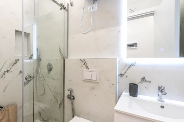 Shtepi me qera Apartament ne Tirane, 1+1, Mobilimi E mobiluar, Pagesa 700  Euro.