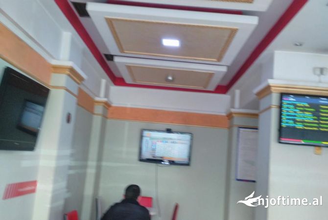 Ambient biznesi me qera 1+1 ne Elbasan - 60,000 Leke