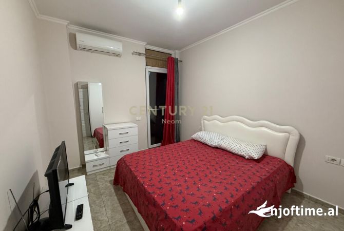 Shtepi me qera Apartament ne Tirane, 2+1, Mobilimi E mobiluar, Pagesa 650  Euro.