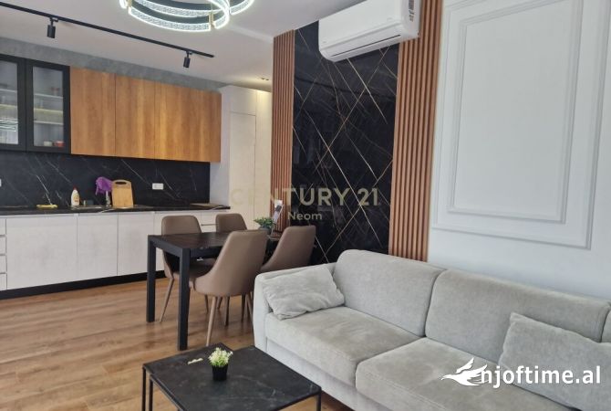 Shtepi ne shitje Apartament ne Tirane, 1+1, Mobilimi E mobiluar, Pagesa 196,000  Euro.