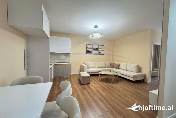 Shtepi ne shitje Apartament ne Tirane, 2+1, Mobilimi E mobiluar, Pagesa 122,000  Euro.