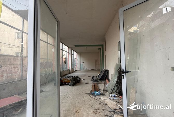 Ambient biznesi ne shitje 1+1 ne Tirane - 95,000 Euro