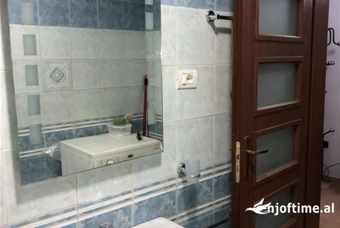 Shtepi me qera Apartament ne Tirane, 1+1, Mobilimi E mobiluar, Pagesa 600  Euro.