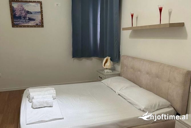 Shtepi me qera Apartament ne Tirane, 1+1, Mobilimi E mobiluar, Pagesa 500  Euro.