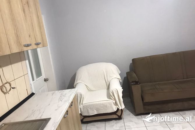Shtepi me qera 1+1 ne Tirane - 35,000 Leke