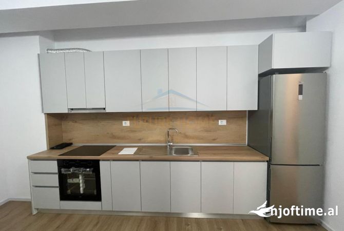 Shtepi me qera Apartament ne Tirane, 1+1, Mobilimi E mobiluar, Pagesa 400  Euro.