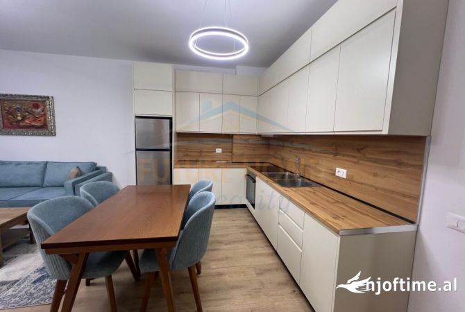 Shtepi me qera Apartament ne Tirane, 2+1, Mobilimi E mobiluar, Pagesa 750  Euro.