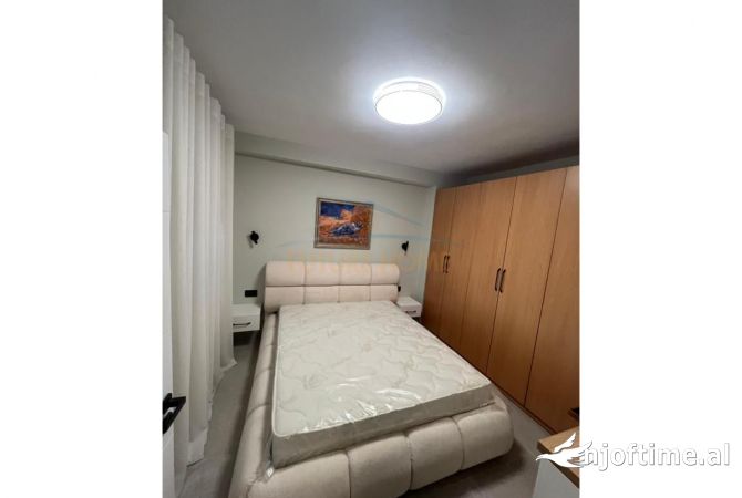Shtepi me qera Apartament ne Tirane, 2+1, Mobilimi E mobiluar, Pagesa 400  Euro.