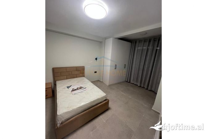 Shtepi me qera 2+1 ne Tirane - 400 Euro