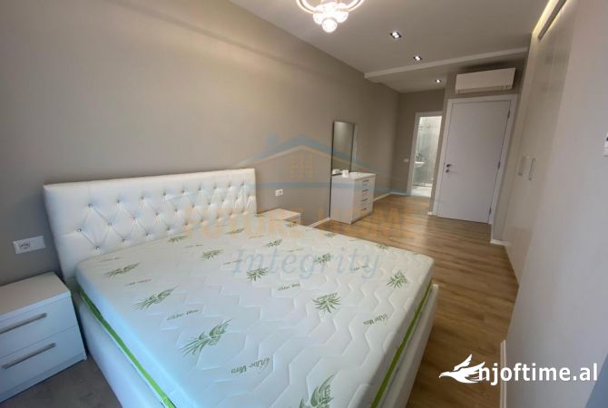 Shtepi me qera Apartament ne Tirane, 2+1, Mobilimi E mobiluar, Pagesa 700  Euro.
