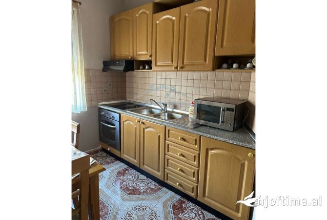 Shtepi me qera 2+1 ne Tirane - 550 Euro