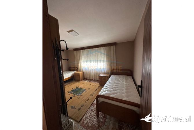 Shtepi me qera Apartament ne Tirane, 2+1, Mobilimi E mobiluar, Pagesa 550  Euro.