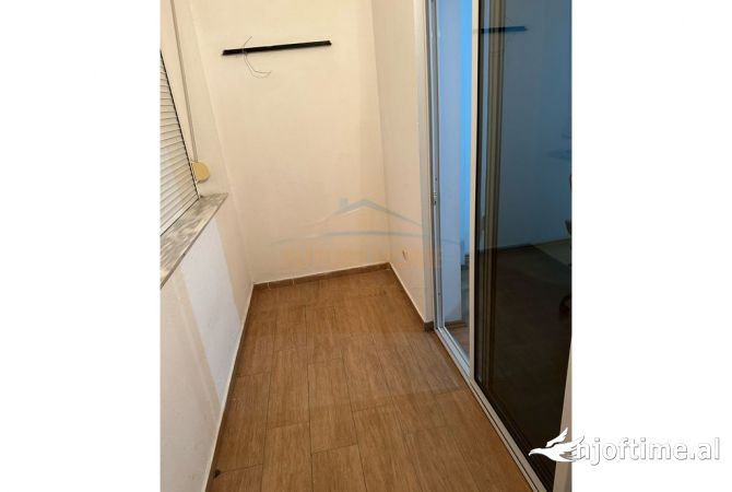 Ambient biznesi me qera 3+1 ne Tirane - 800 Euro