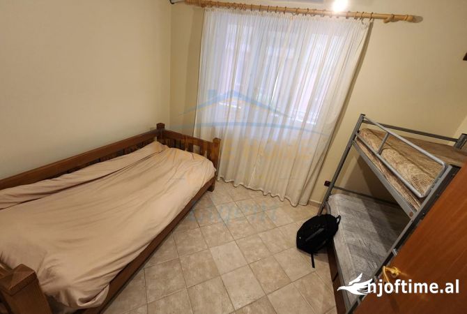 Casa in affitto 3+1 a Tirana - 1,200 Euro