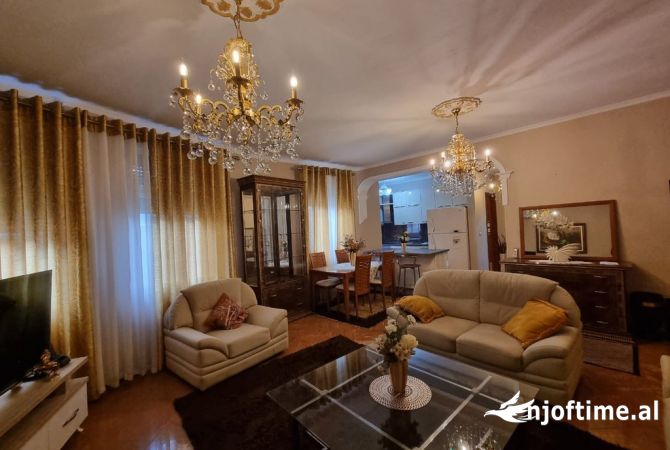 Shtepi me qera 2+1 ne Tirane - 750 Euro