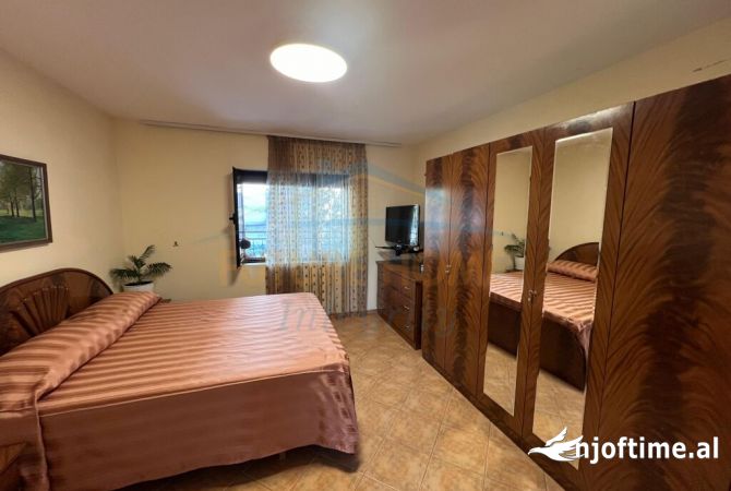 Shtepi me qera Apartament ne Tirane, 2+1, Mobilimi E mobiluar, Pagesa 500  Euro.