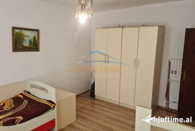 Shtepi me qera Apartament ne Tirane, 2+1, Mobilimi E mobiluar, Pagesa 490  Euro.