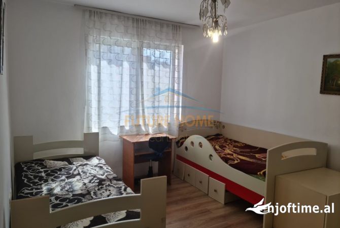 Shtepi me qera Apartament ne Tirane, 2+1, Mobilimi E mobiluar, Pagesa 490  Euro.
