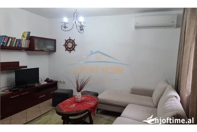 Shtepi me qera Apartament ne Tirane, 2+1, Mobilimi E mobiluar, Pagesa 490  Euro.