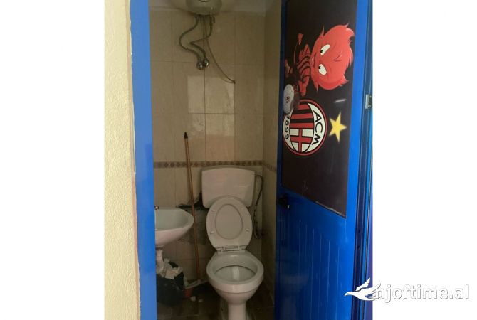 Qera, Ambient Biznesi, Brryli, Tirane.