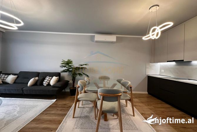 Shtepi me qera 2+1 ne Tirane - 1,500 Euro