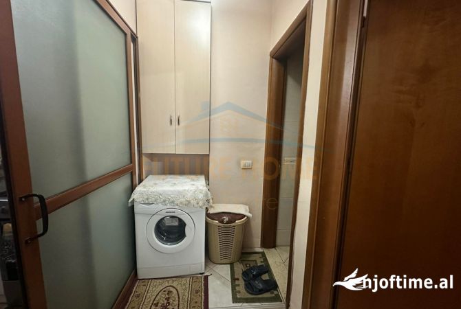 Shtepi me qera Apartament ne Tirane, 2+1, Mobilimi E mobiluar, Pagesa 500  Euro.