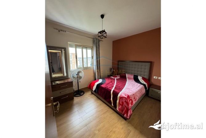 Shtepi me qera Apartament ne Tirane, 2+1, Mobilimi E mobiluar, Pagesa 500  Euro.