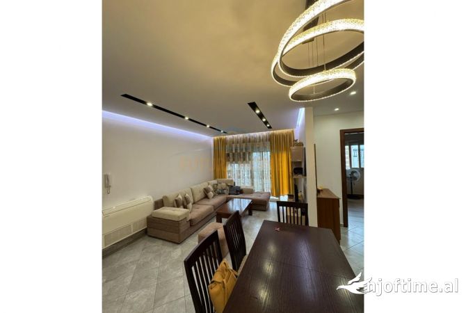 Shtepi me qera 2+1 ne Tirane - 500 Euro