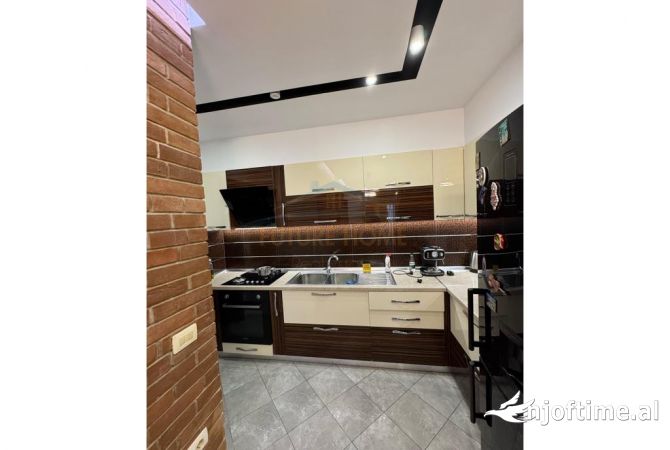 Shtepi me qera 2+1 ne Tirane - 500 Euro