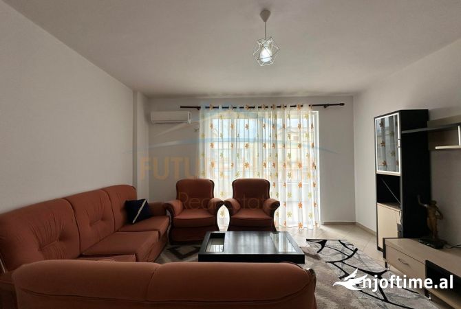 Shtepi me qera 2+1 ne Tirane - 400 Euro