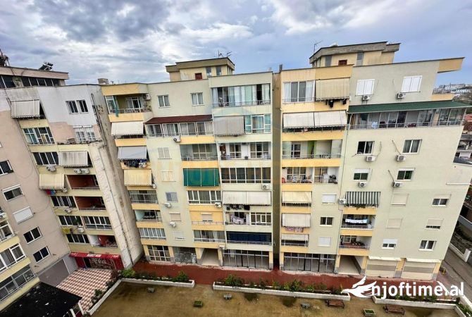 Shtepi me qera Apartament ne Tirane, 2+1, Mobilimi E mobiluar, Pagesa 400  Euro.
