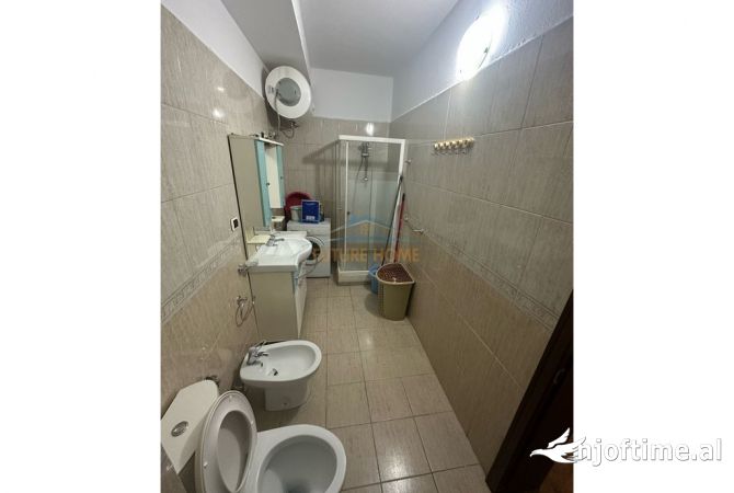 Shtepi me qera Apartament ne Tirane, 2+1, Mobilimi E mobiluar, Pagesa 600  Euro.