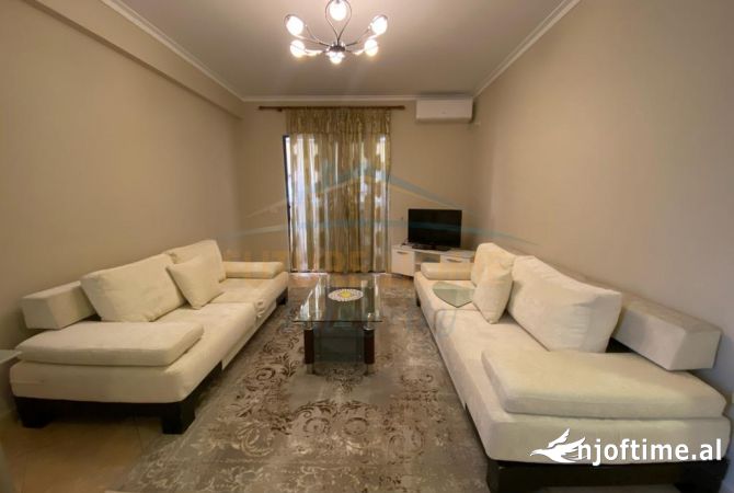 Shtepi me qera 1+1 ne Tirane - 400 Euro