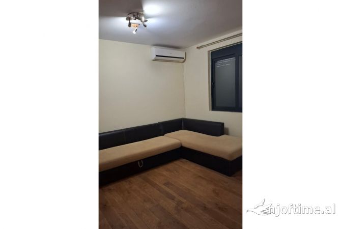 Shtepi me qera Apartament ne Tirane, 1+1, Mobilimi E mobiluar, Pagesa 600  Euro.