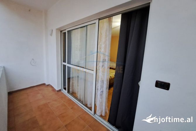 Shtepi me qera Apartament ne Tirane, 1+1, Mobilimi E mobiluar, Pagesa 450  Euro.