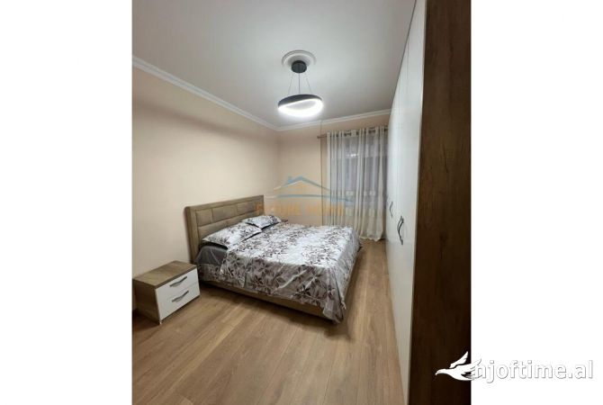 Shtepi me qera Apartament ne Tirane, 1+1, Mobilimi E mobiluar, Pagesa 450  Euro.