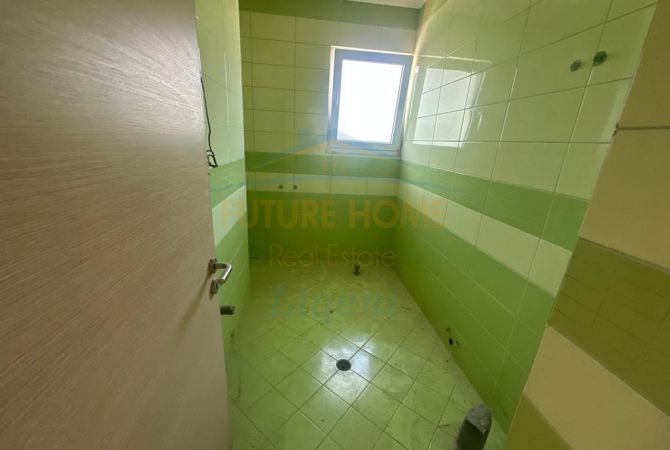 Shtepi ne shitje Apartament ne Tirane, 2+1, Mobilimi Bosh, pa mobiluar, Pagesa 139,000  Euro.