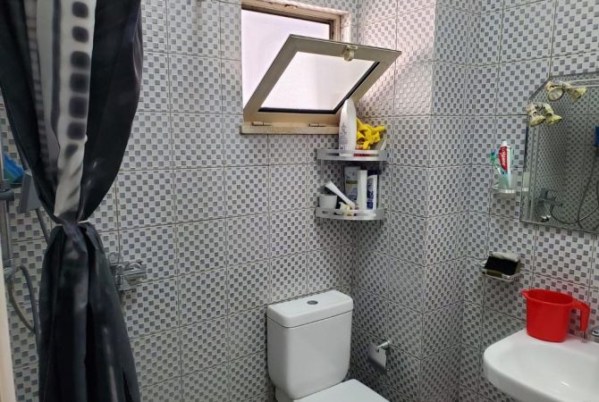 Shtepi ne shitje Apartament ne Tirane, 1+1, Mobilimi E mobiluar, Pagesa 95,000  Euro.