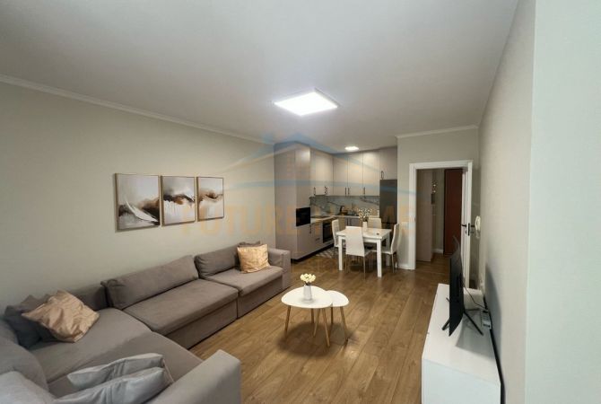 Shtepi me qera 2+1 ne Tirane - 700 Euro