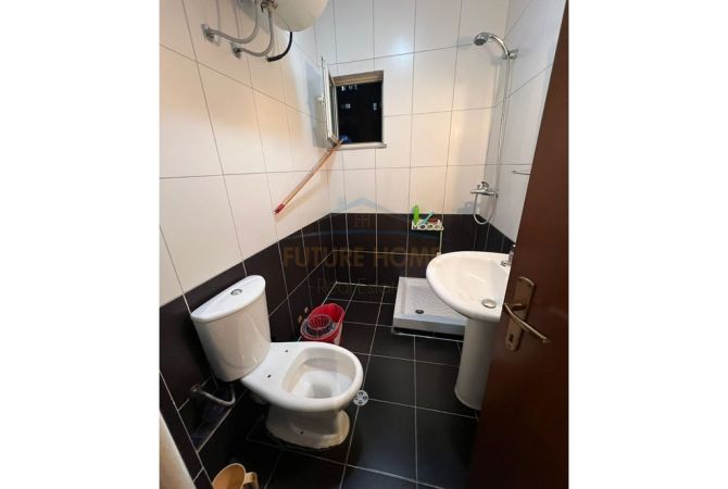 Shtepi ne shitje Apartament ne Tirane, 2+1, Mobilimi E mobiluar, Pagesa 155,000  Euro.