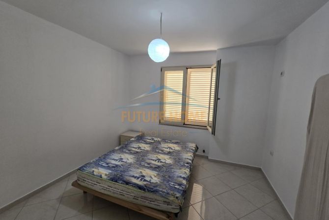 Shtepi ne shitje Apartament ne Tirane, 1+1, Mobilimi E mobiluar, Pagesa 109,000  Euro.