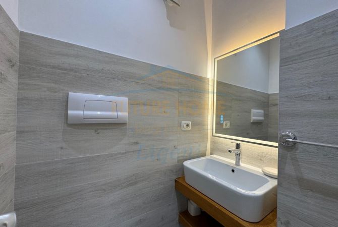 Shtepi me qera Apartament ne Tirane, 2+1, Mobilimi E mobiluar, Pagesa 950  Euro.