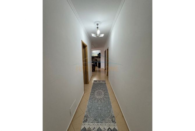 Shtepi me qera Apartament ne Tirane, 2+1, Mobilimi E mobiluar, Pagesa 500  Euro.