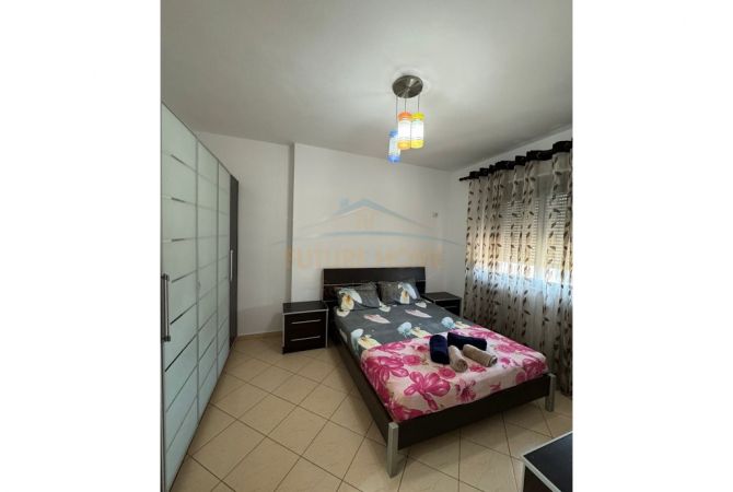 Shtepi me qera Apartament ne Tirane, 2+1, Mobilimi E mobiluar, Pagesa 500  Euro.