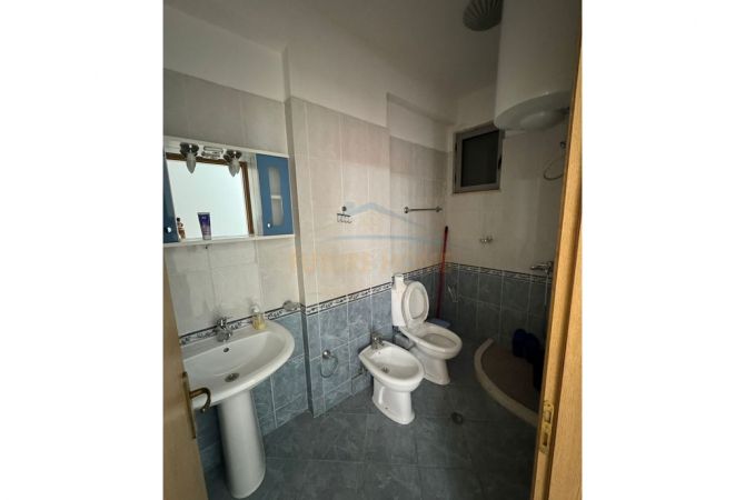 Shtepi me qera Apartament ne Tirane, 2+1, Mobilimi E mobiluar, Pagesa 500  Euro.