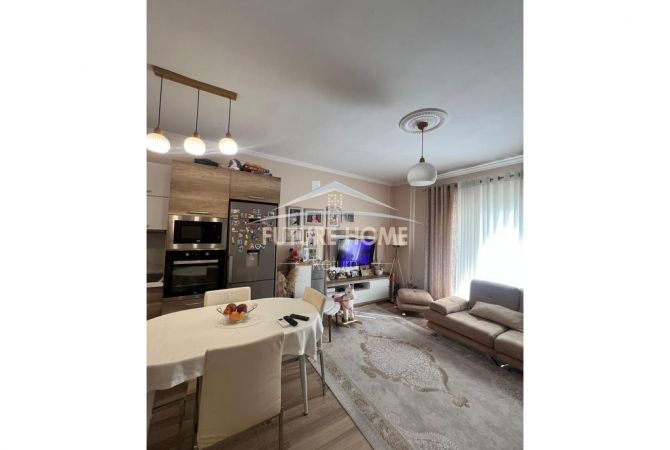 Shtepi ne shitje 1+1 ne Tirane - 105,000 Euro