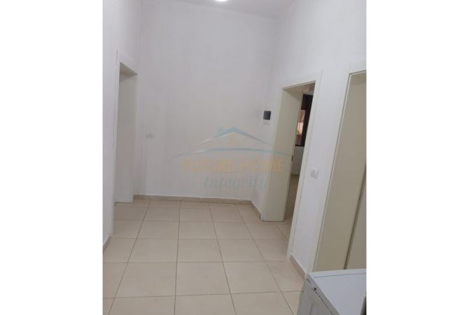 Shtepi me qera Apartament ne Tirane, 2+1, Mobilimi E mobiluar, Pagesa 350  Euro.
