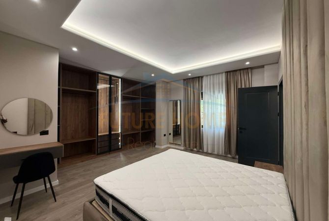 Shtepi ne shitje Apartament ne Tirane, 1+1, Mobilimi E mobiluar, Pagesa 130,000  Euro.