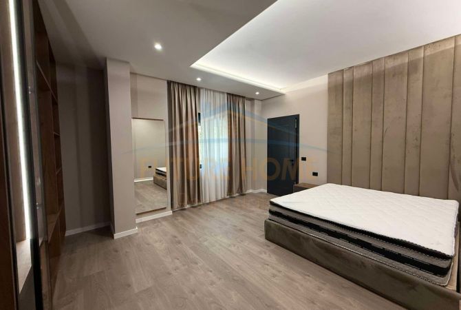 Shtepi ne shitje Apartament ne Tirane, 1+1, Mobilimi E mobiluar, Pagesa 130,000  Euro.